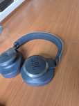 JBL650 BTNC - utilizat cu bureți noi