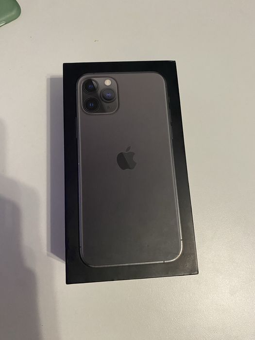 Айфон 11 про в идеальном состоянии