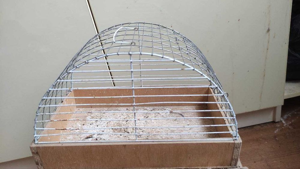 Сотилади: удобная клетка для попугая