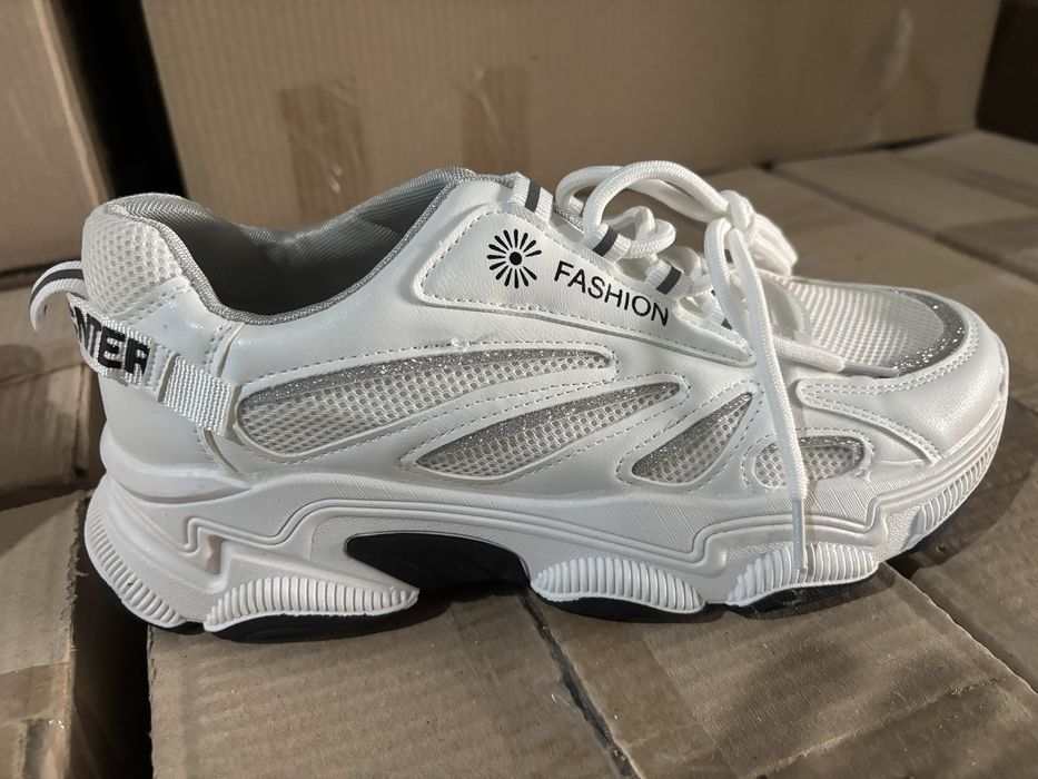 Optom krosovka sotiladi