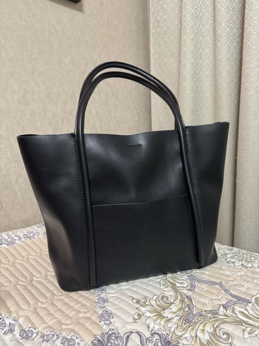 Сумка-тоут черного цвета