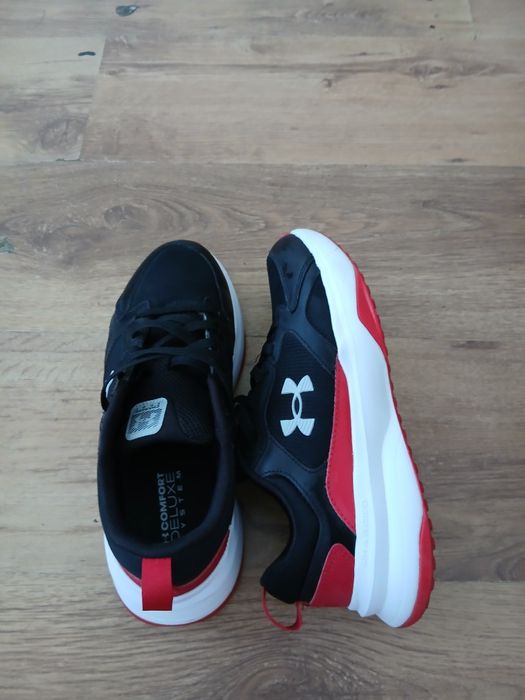 Adidași de vânzare 220de lei originali mărimea 42 jumate