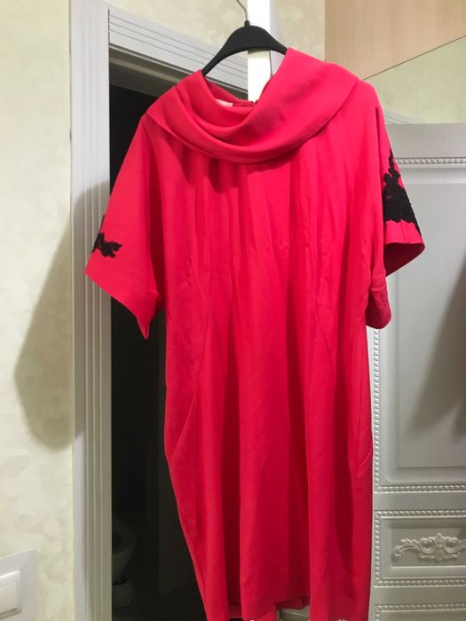 Красивое элегантное платье