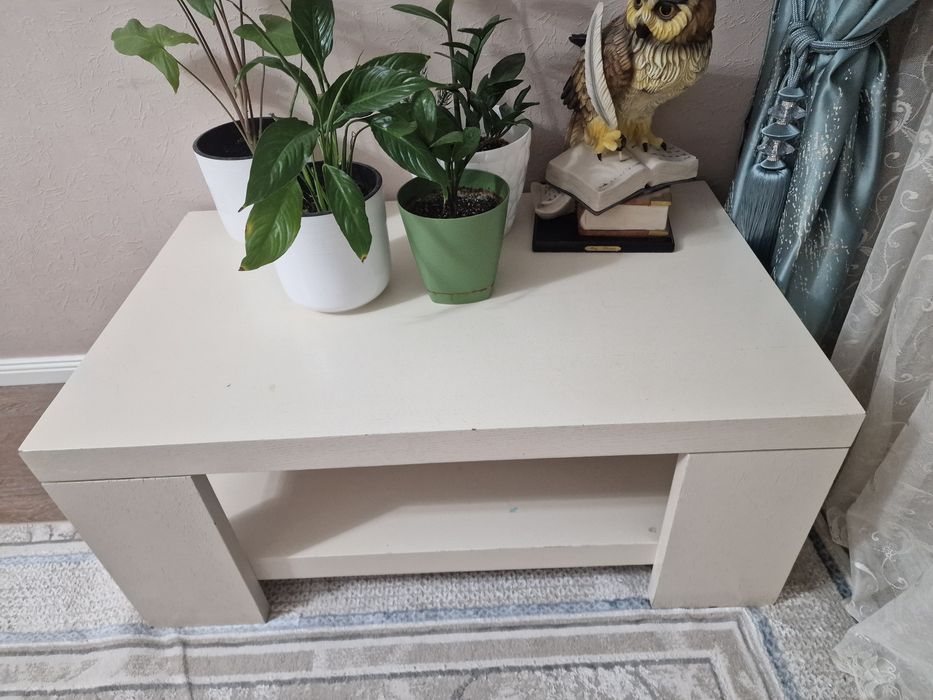 Журнальный столик