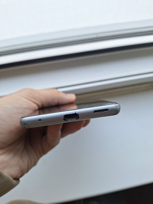 Telefon SONY in stare decenta