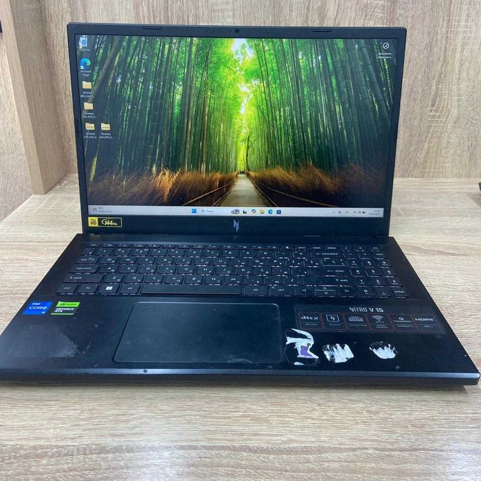 Ноутбук Acer Nitro V15 ANV15-51-55M2 / sk151411