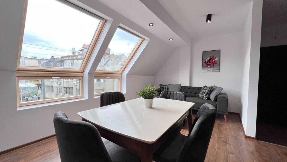 Дава се под наем Тристаен апартамент в Варна, Левски - 75 кв.м за 816 € - Снимка #3