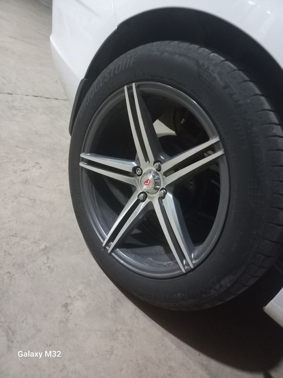Diska balon R17 215/65