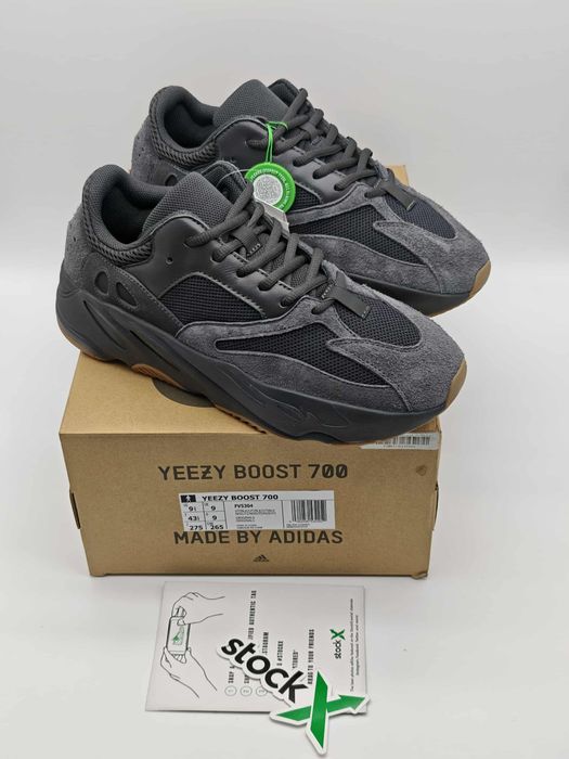 Adidas Yezzy Boost 700