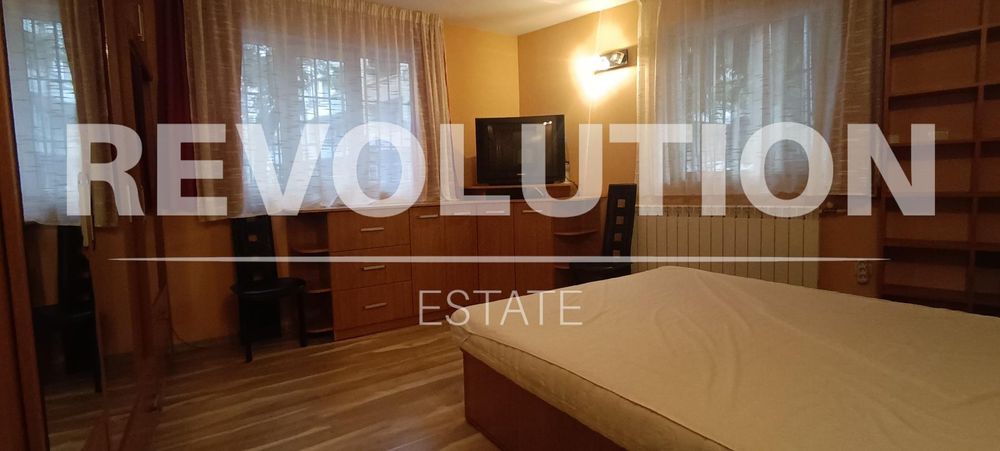 Тристаен апартамент в района на Каменица 1