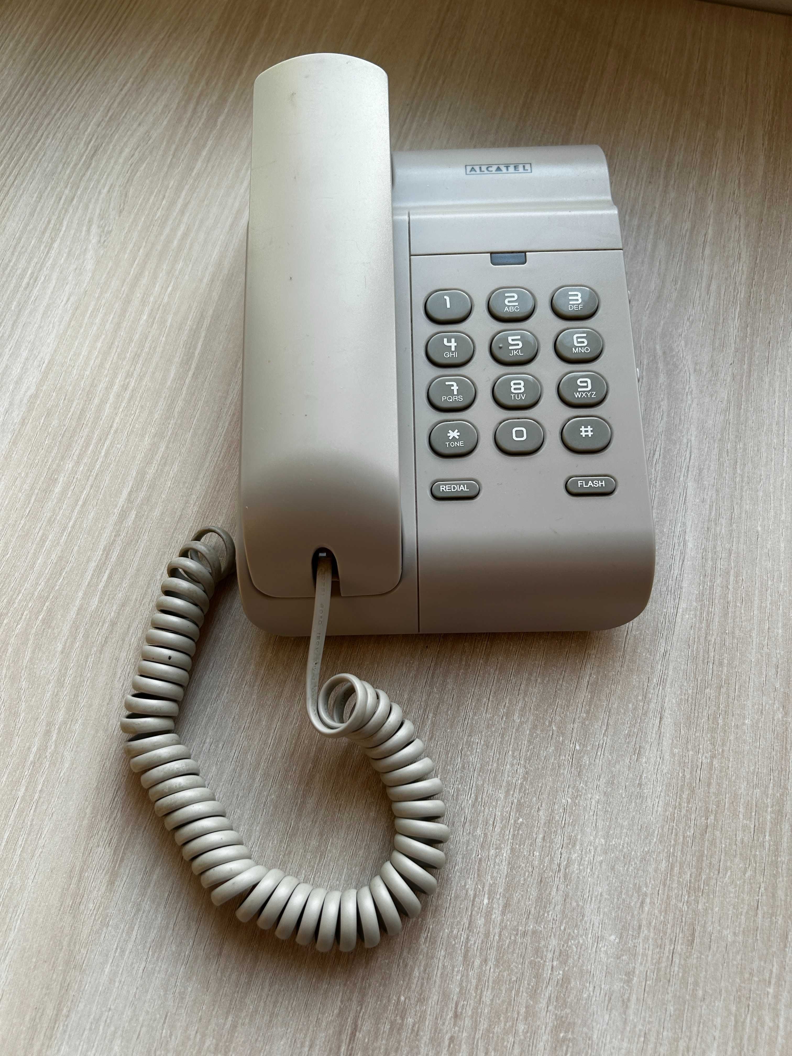 Продавам стационарен телефон Thomson CE29416