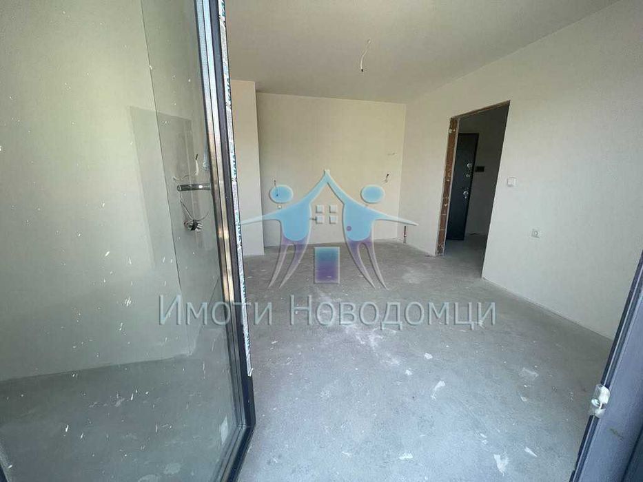 Продава се Двустаен апартамент в Шумен, Пазара - 70 кв.м за 1400 €/кв.м - Снимка #2