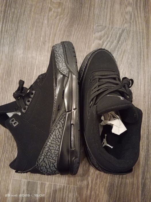 Продам черные кроссовки Jordan 3