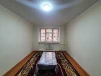Срочно! Недорого продается 1-я кв. 1-й этаж (кирпичный дом) Азиз Базар