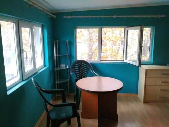 Дава се под наем Едностаен апартамент в Бургас, Център - 35 кв.м за 127.5 € - Снимка #1