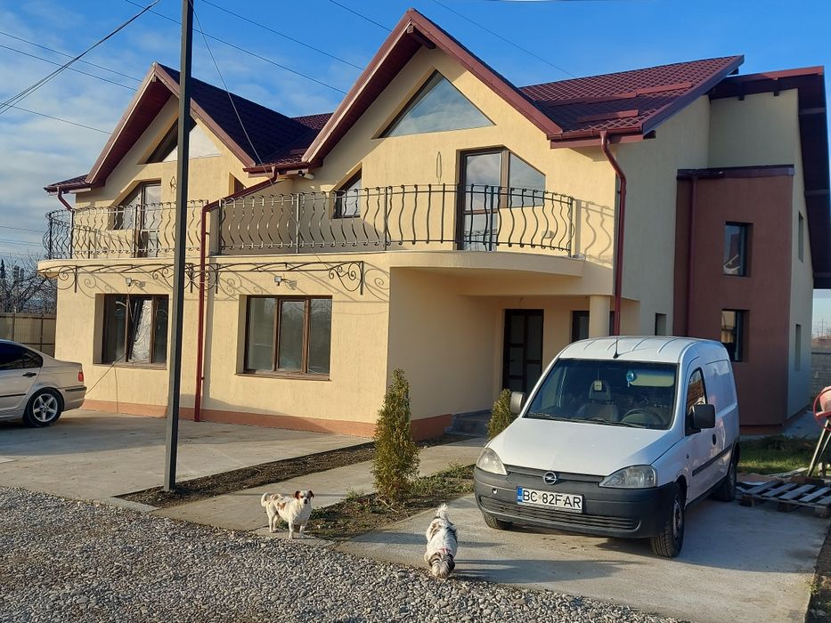 Apartament 3 camere în vilă Gherăești Bacau