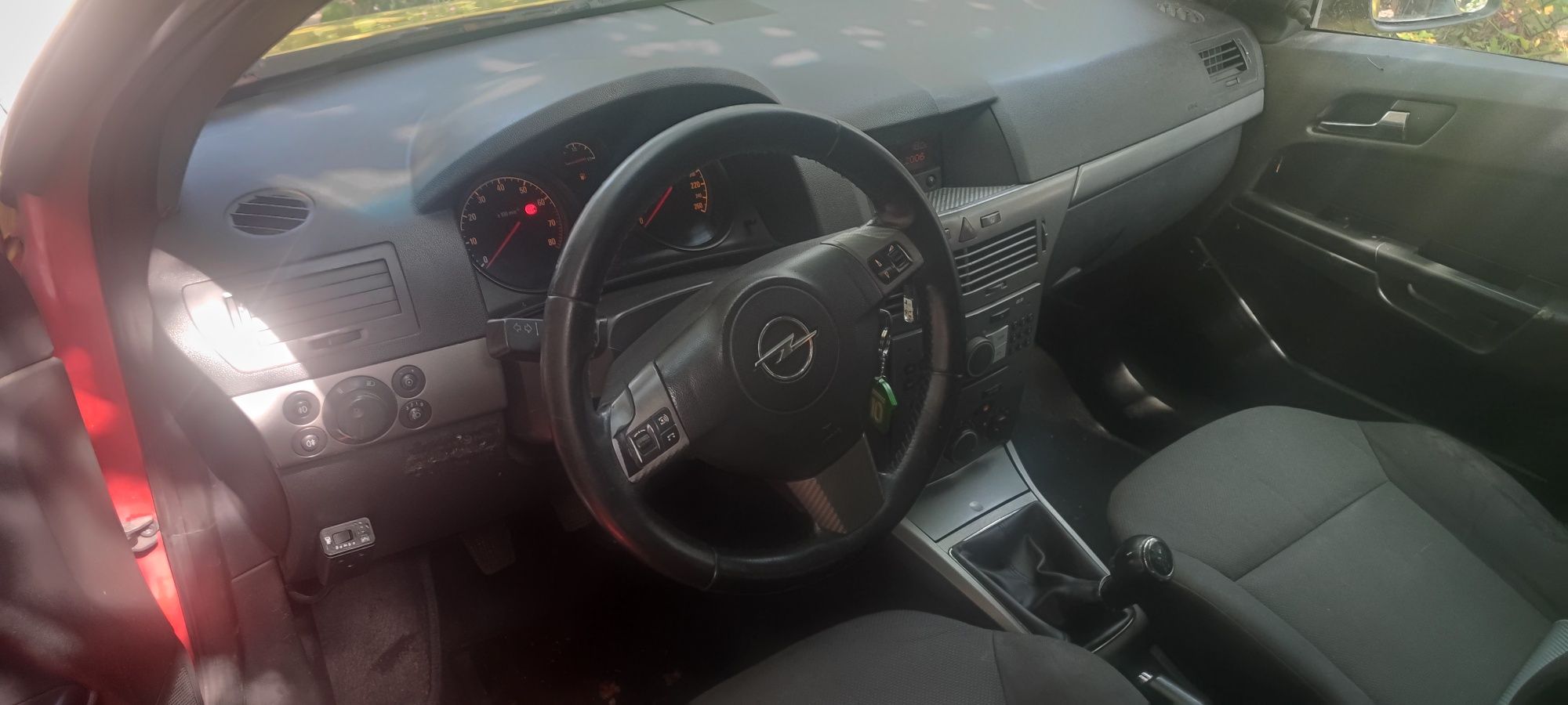 Опел Астра H 1.6 twin port