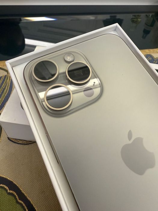 Продаётся Iphone 15 Pro max 256 Gb состояние идеальное, документы есть