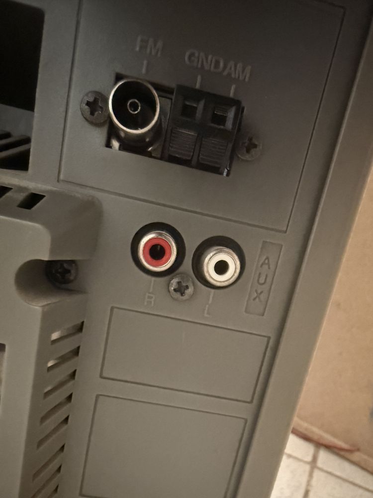 Аудиоуредба LG LM-M140D