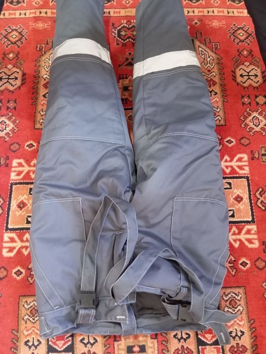 Продам зимнию спецодежду