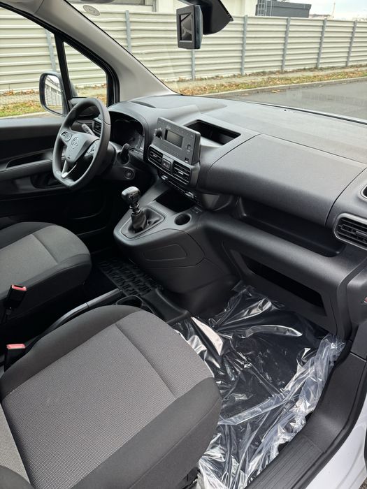 Opel Combo Van NOU 2024 1.900 km 1.5 diesel 100 cp