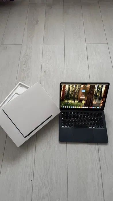 MacBook Air M4 2025 13'' 16GB RAM 256SSD