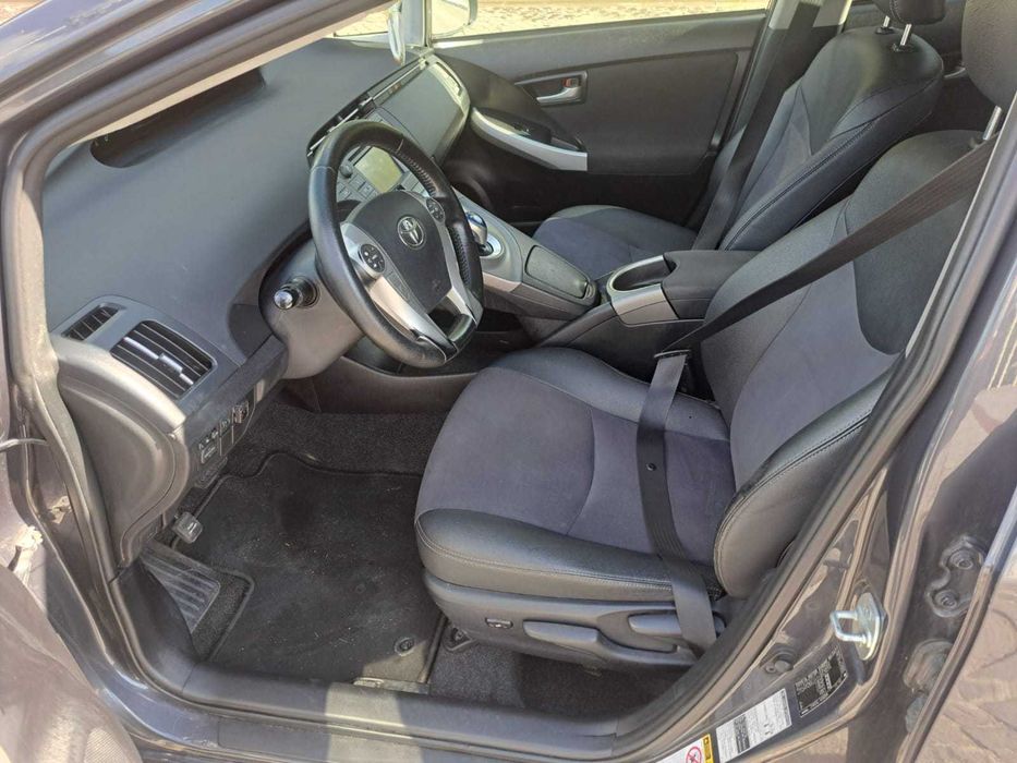 Toyota Prius Hybrid, an 2014, AC, 1.8 benzina +GPL nou, cutie automata