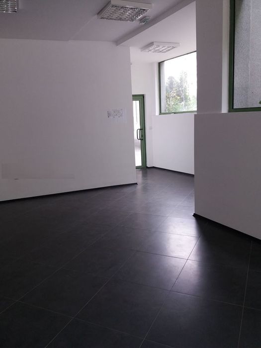 Дава се под наем Офис в Варна, Бизнес хотел - 155 кв.м за 1000 € - Снимка #2