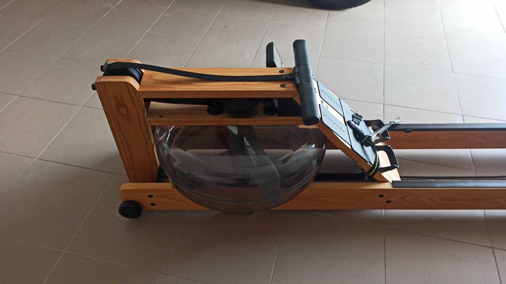 Aparat de vâslit cu apă WaterRower S4, maro stejar