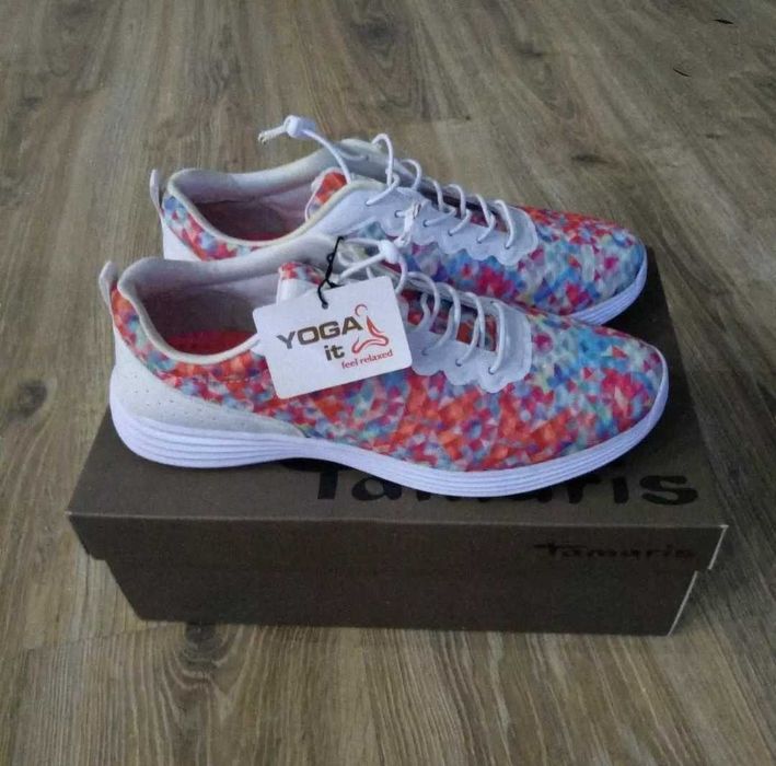 Новые кроссовки и кеды