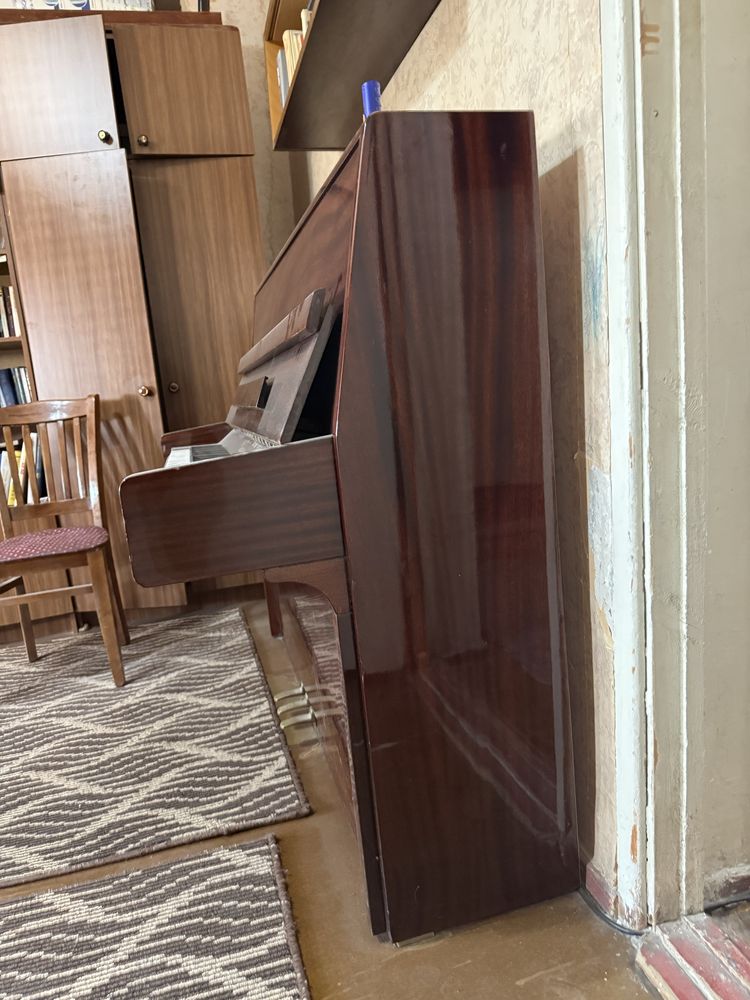 Продается Riga pianino
