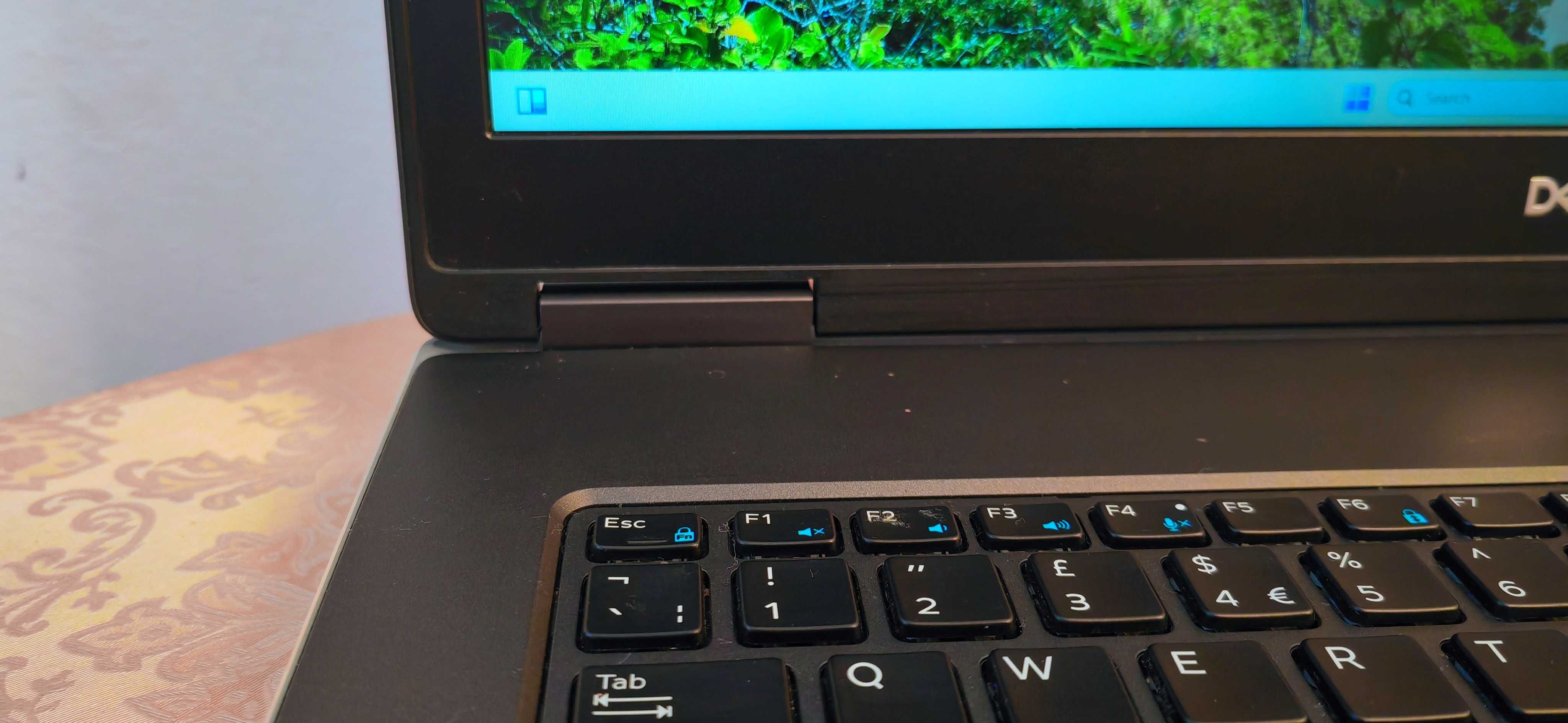 Dell Precision 7730/Core i7-8850H/Quadro P3200 6GB/16GB RAM/256GB SSD