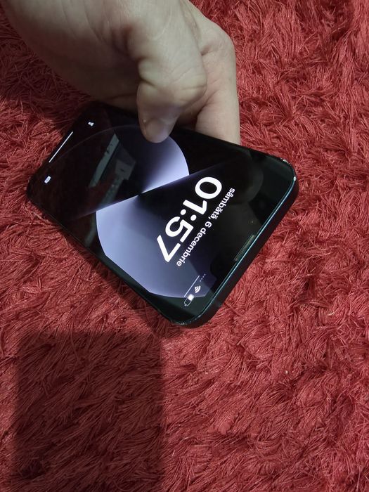 -Iphone 13, Negru, 256Gb, 6Ram, bat: 100%, stare foarte buna, doar tel
