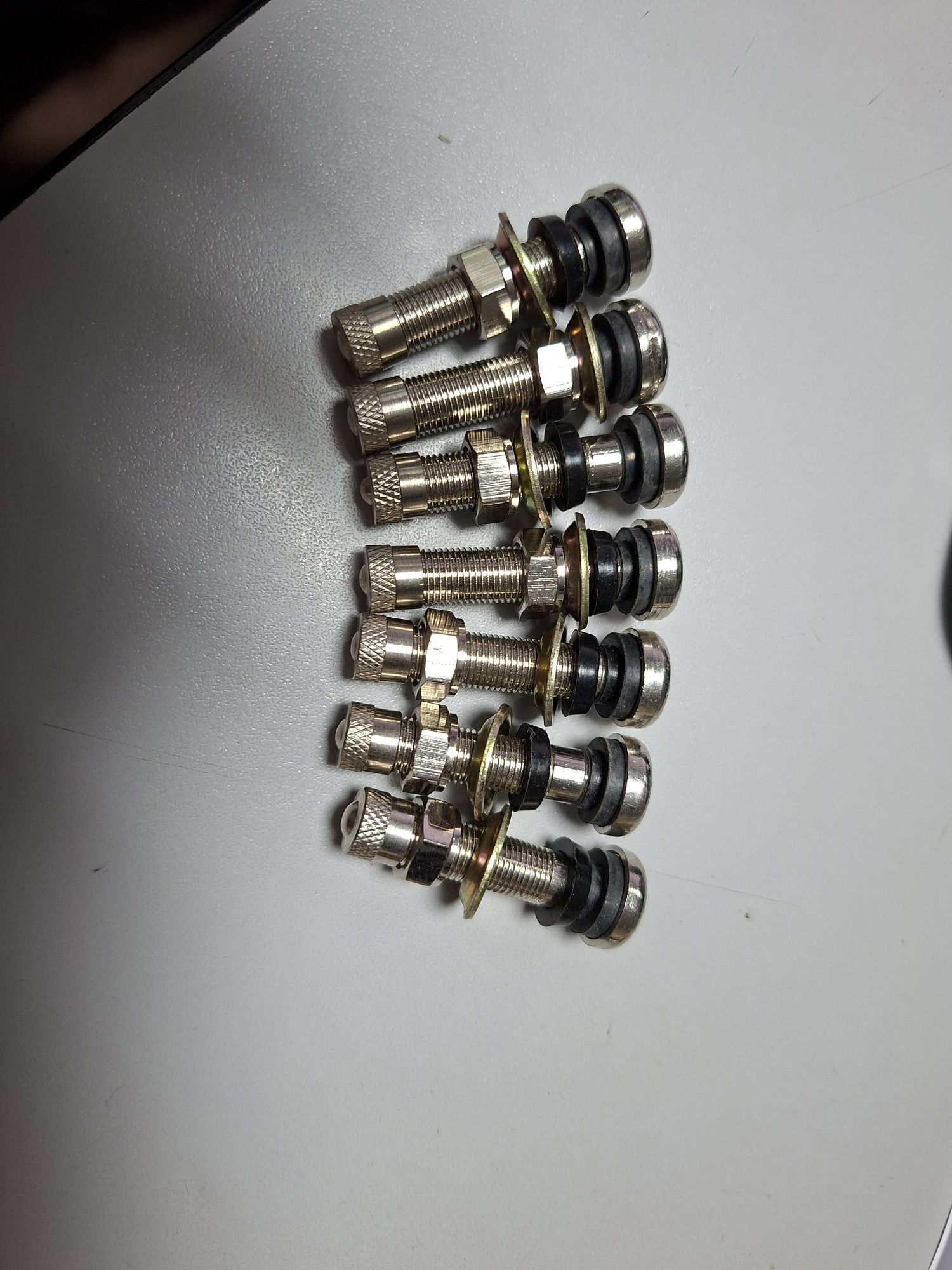 Inele de centrare ,valve ,prezoane auto