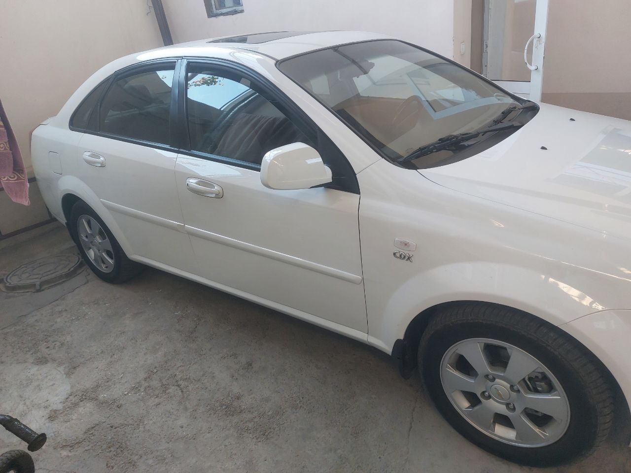 Gentra Lacetti sotiladi
