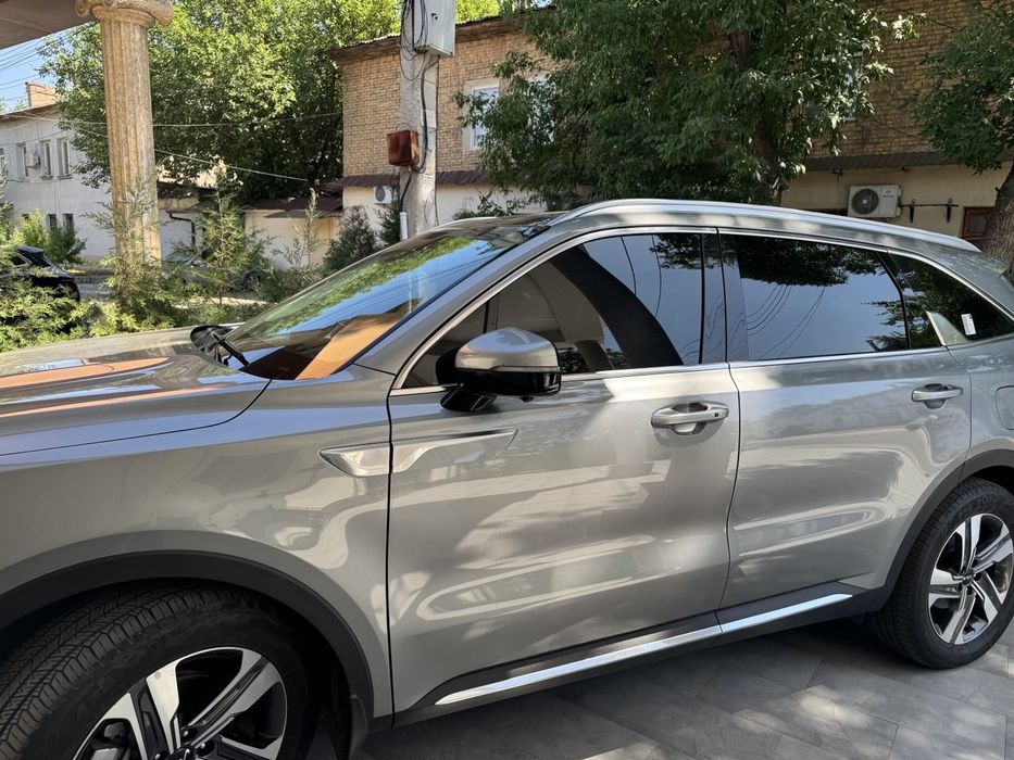 Kia sorento 3.5 mator full 7 talik sotiladi