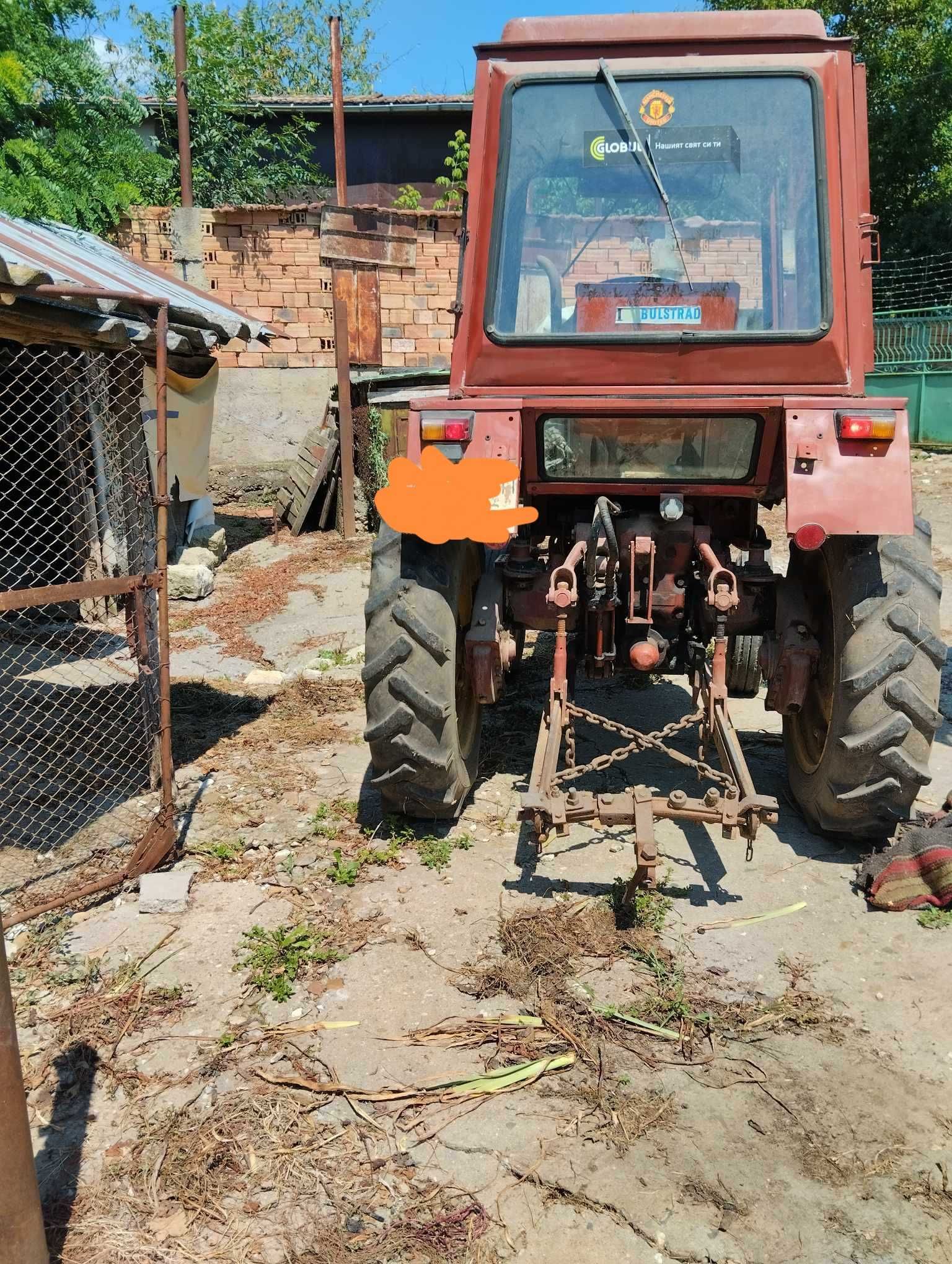 Трактор с принадлежности