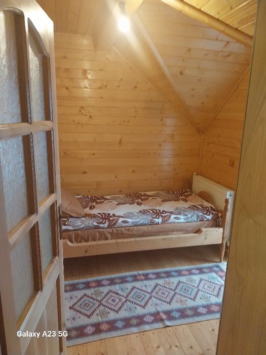 Închiriez cabana de craciun si revelion pentru 12 persoane, 5500