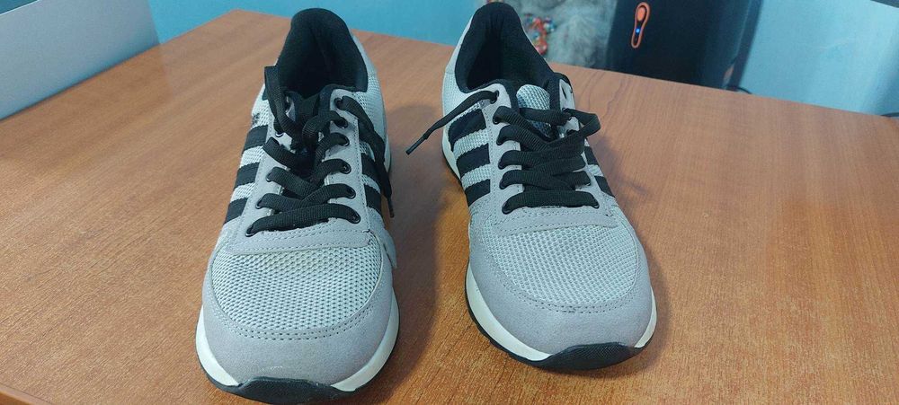 Adidasi diverse modele