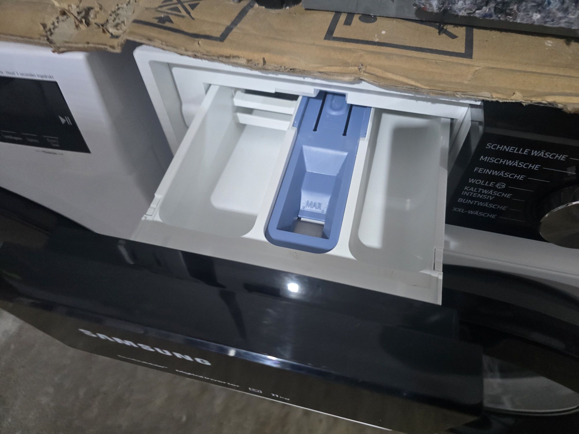 Нова инверторна пералня с пара Hisense 8 кг