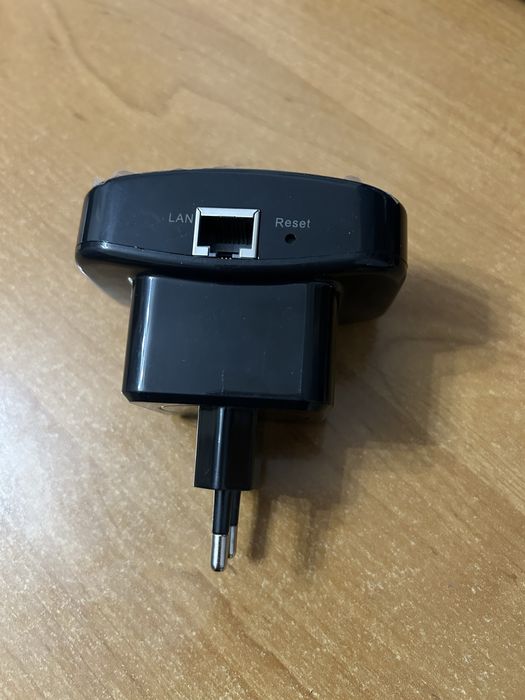 Рипиитър , рутер / Wifi repeater , router усилвател на мрежовия сигнал