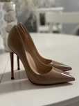 Stiletto pantofi