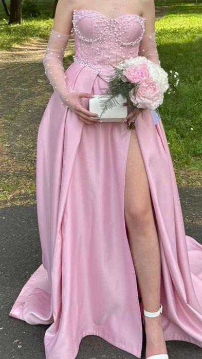 абитуриенска рокля