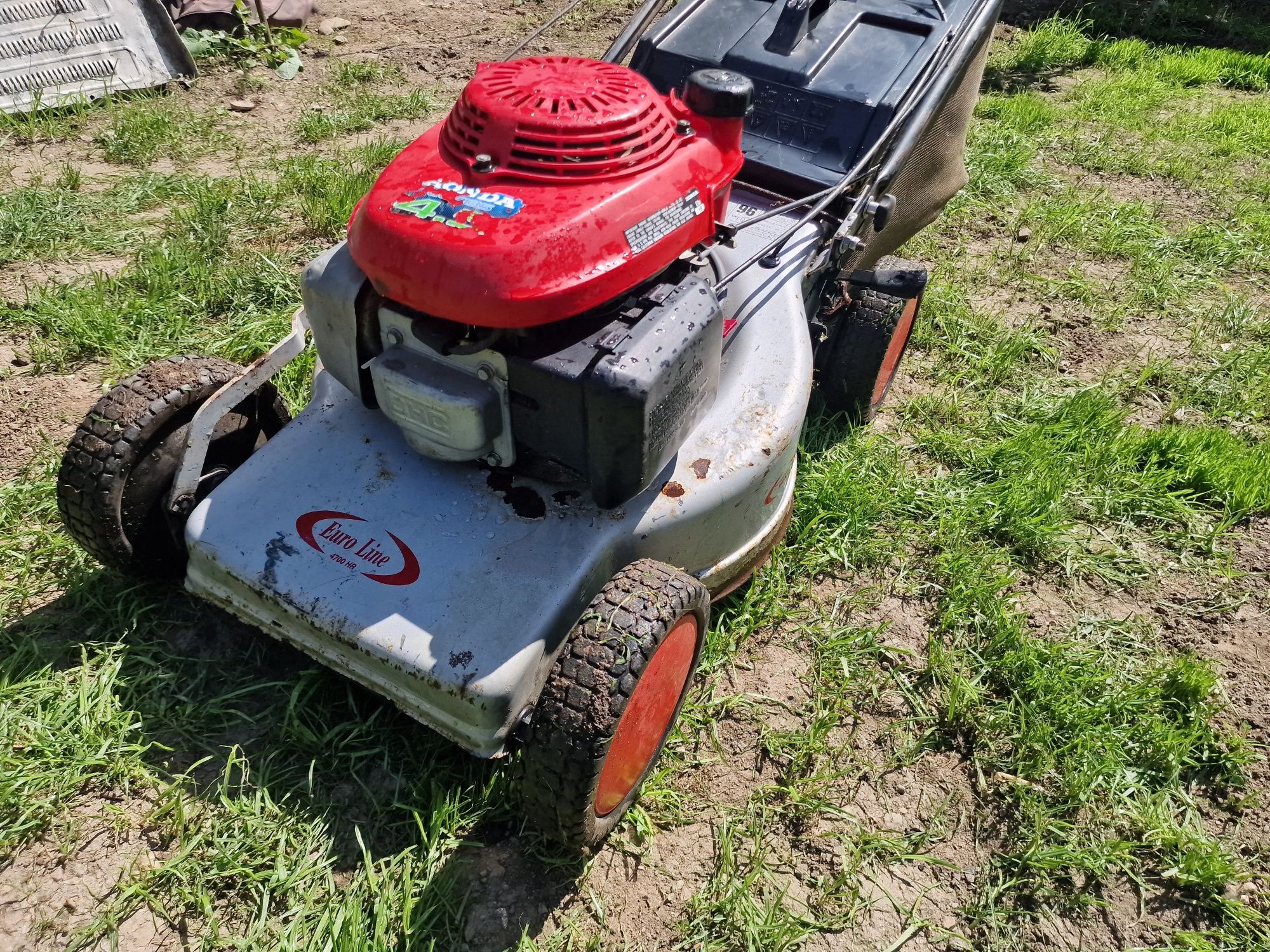 Masina de tuns iarba sau gazon HONDA cu Autopropulsie si COS