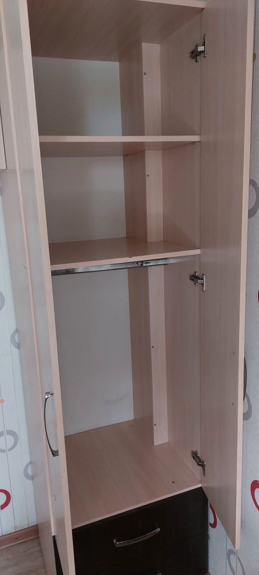 Стенка. Шкаф, полка, стол