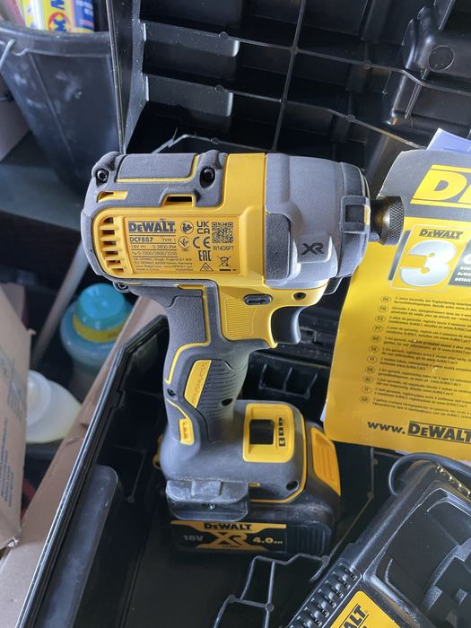 Set dewalt 18v brashlles