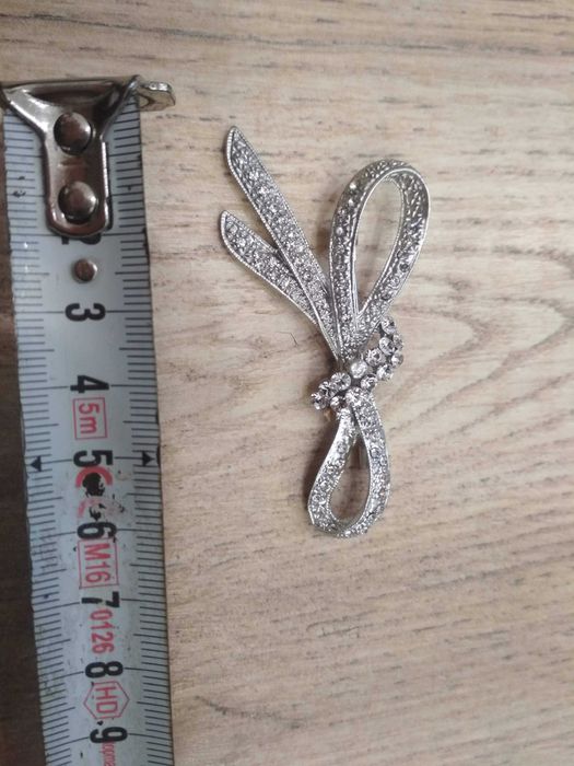 бижу игла брошка украшение за дреха