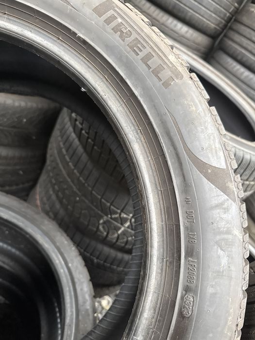 Anvelope de iarna 235/50 R19