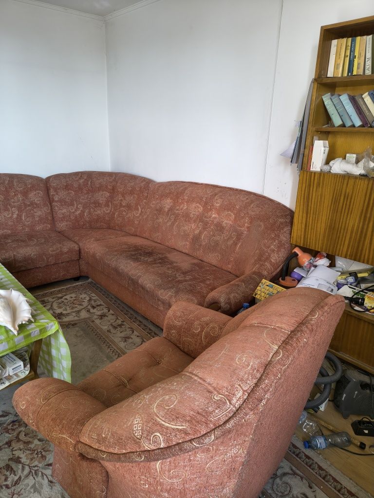 Холна гарнитура с фотьойл и табуретки