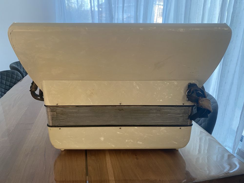 Акордеон Hohner Tango II M